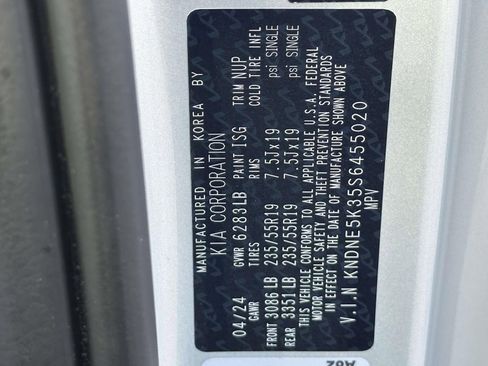 Used 2025 Kia Carnival SX Prestige image 30