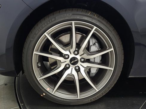 Used 2026 Genesis G70 2.5T image 7