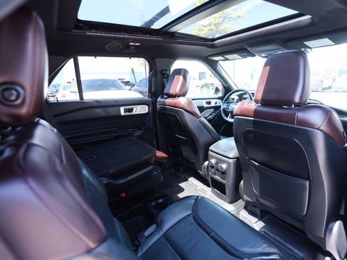 Used 2020 Ford Explorer Platinum w/ Premium Technology Package AWD/4WD image 55