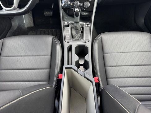 Used 2024 Volkswagen Jetta SE image 18