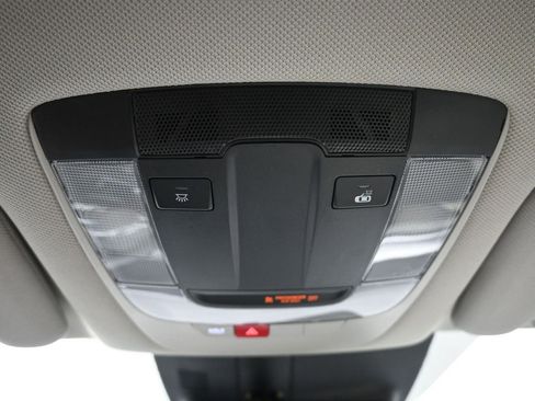 New 2025 Kia Sorento S image 17