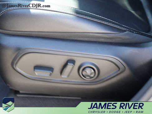 Used 2021 Jeep Grand Cherokee L Limited AWD/4WD image 25