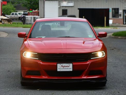Used 2022 Dodge Charger SXT image 3