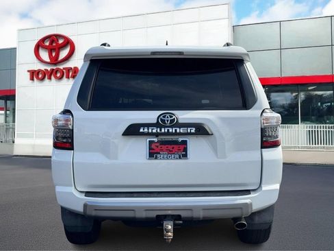 Used 2019 Toyota 4Runner TRD Off-Road Premium AWD/4WD image 6