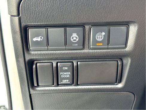 Used 2024 INFINITI QX80 Luxe image 11