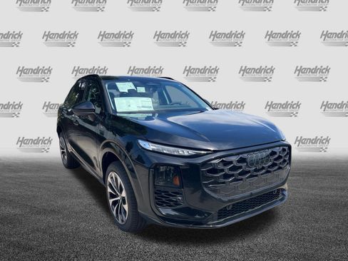 Used 2026 Audi Q3 quattro 2.0T AWD/4WD image 2