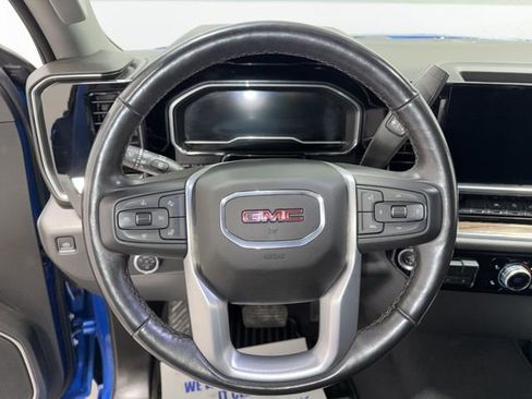 Used 2022 GMC Sierra 1500 Elevation image 17