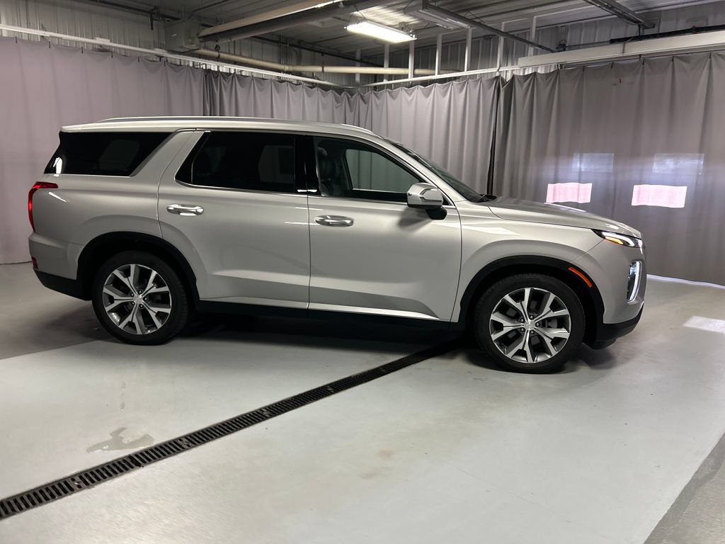 Used 2022 Hyundai Palisade SEL w/ Premium Package FWD image 8