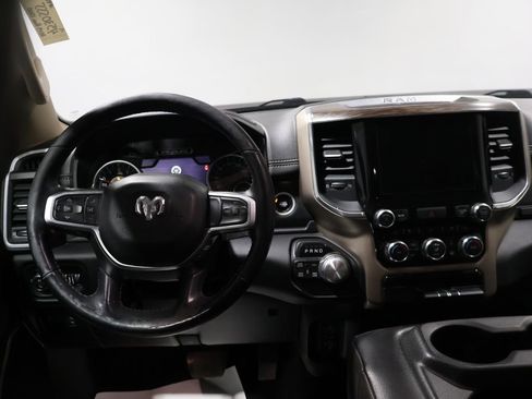 Used 2019 RAM 1500 Laramie image 18