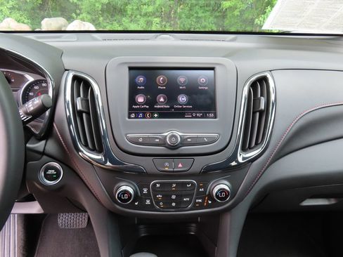 Certified 2024 Chevrolet Equinox RS AWD/4WD image 17