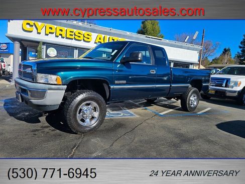 Used 1997 Dodge Ram 2500 Truck 4x4 Club Cab image 1