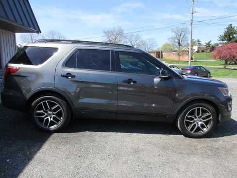 Used 2017 Ford Explorer Sport w/ Equipment Group 401A image 9