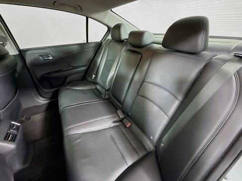 Used 2015 Honda Accord Touring image 22