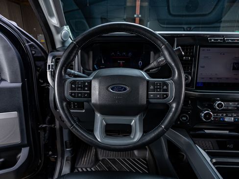 Used 2024 Ford F350 Lariat w/ Lariat Ultimate Package AWD/4WD image 19
