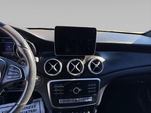 Used 2019 Mercedes-Benz CLA 250 image 11