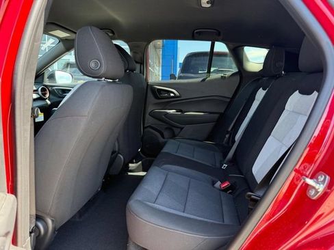 New 2026 Chevrolet Trax RS FWD image 5