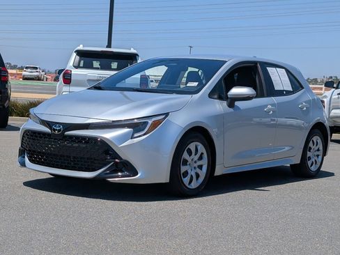 Used 2025 Toyota Corolla SE FWD image 11