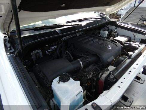 Used 2017 Toyota Tundra SR5 image 7