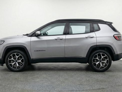 Used 2025 Jeep Compass Limited AWD/4WD image 5