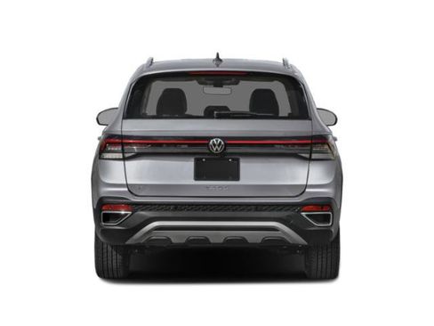 Used 2025 Volkswagen Taos SE w/ Panoramic Sunroof Package AWD/4WD image 5