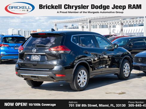 Used 2017 Nissan Rogue S image 5