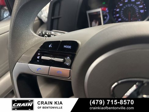 Used 2021 Hyundai Elantra SE FWD image 22