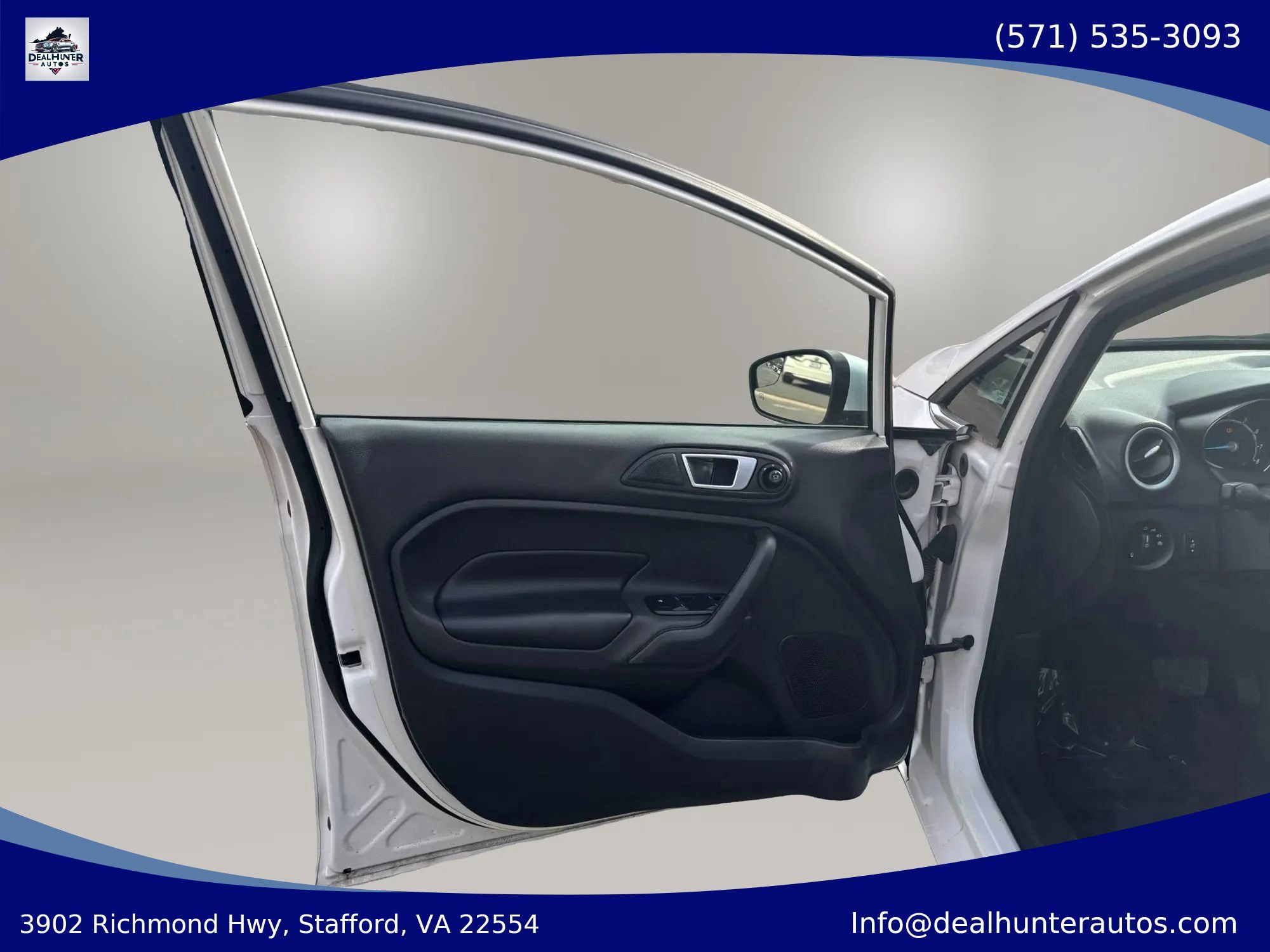 Used 2016 Ford Fiesta Titanium FWD image 20