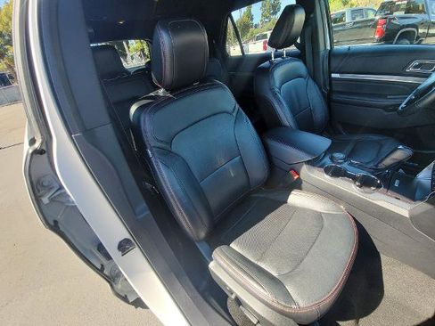 Used 2019 Ford Explorer Sport image 26