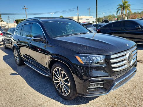 Certified 2026 Mercedes-Benz GLS 580 4MATIC image 3