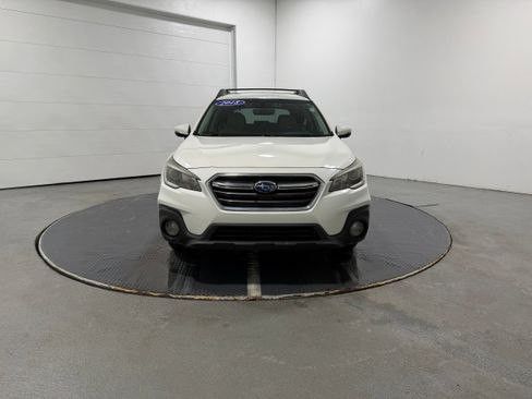 Used 2018 Subaru Outback 2.5i Premium image 17