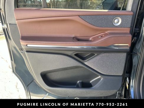 New 2026 Lincoln Navigator L Reserve AWD/4WD image 25