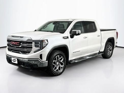 Used 2023 GMC Sierra 1500 SLT w/ SLT Premium Plus Package AWD/4WD image 10