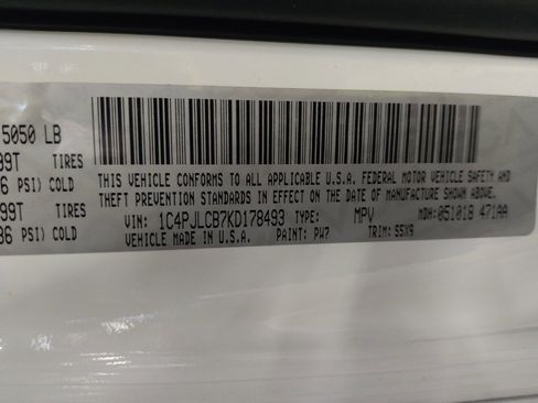 Used 2019 Jeep Cherokee Latitude w/ Popular Appearance Group image 33