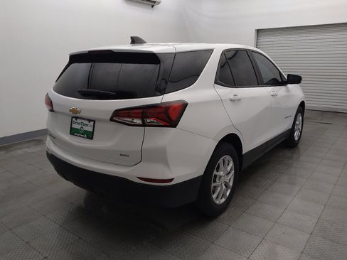 Used 2022 Chevrolet Equinox LS w/ LS Convenience Package AWD/4WD image 9