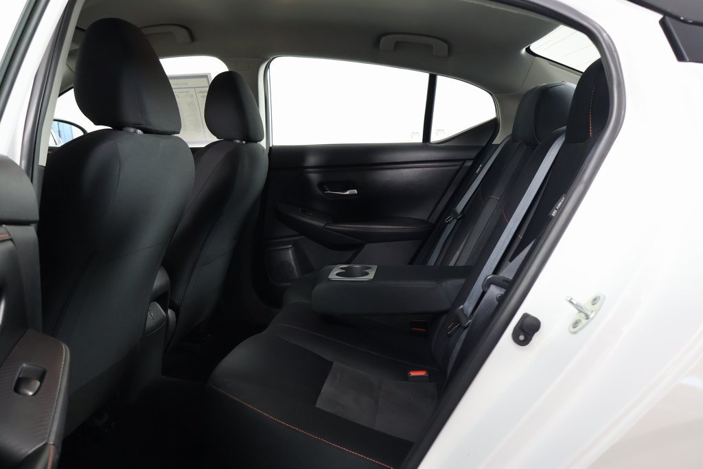 Used 2025 Nissan Sentra SR FWD image 11