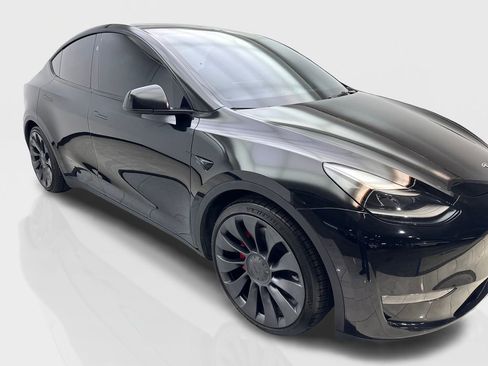 Used 2024 Tesla Model Y Performance AWD/4WD image 12