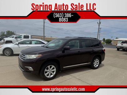 Used 2012 Toyota Highlander FWD w/ Tech Pkg