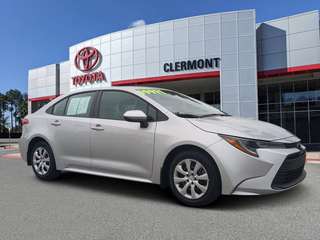 Certified 2025 Toyota Corolla LE FWD image 1