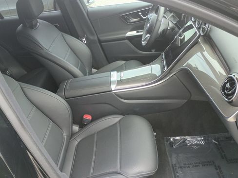Used 2026 Mercedes-Benz GLC 300 image 8