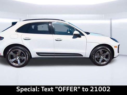 Used 2022 Porsche Macan AWD/4WD image 40