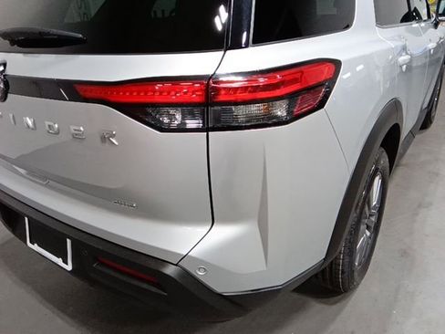 Certified 2025 Nissan Pathfinder SV AWD/4WD image 27