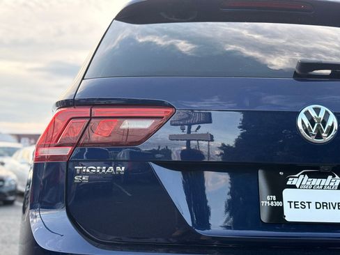 Used 2021 Volkswagen Tiguan SE FWD image 9