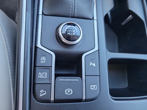 Used 2024 Kia Sorento S w/ Panoramic Sunroof Package FWD image 29