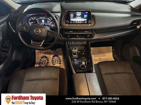 Used 2025 Nissan Rogue SV AWD/4WD image 14