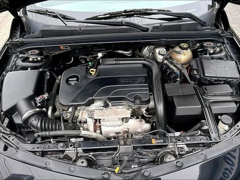 Used 2019 Chevrolet Malibu LT image 9
