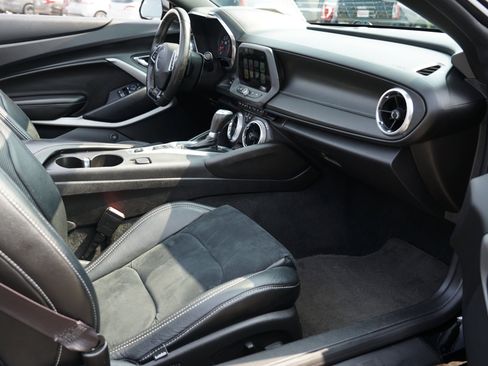 Used 2016 Chevrolet Camaro SS image 12