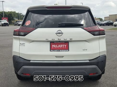 Used 2021 Nissan Rogue SV FWD image 4