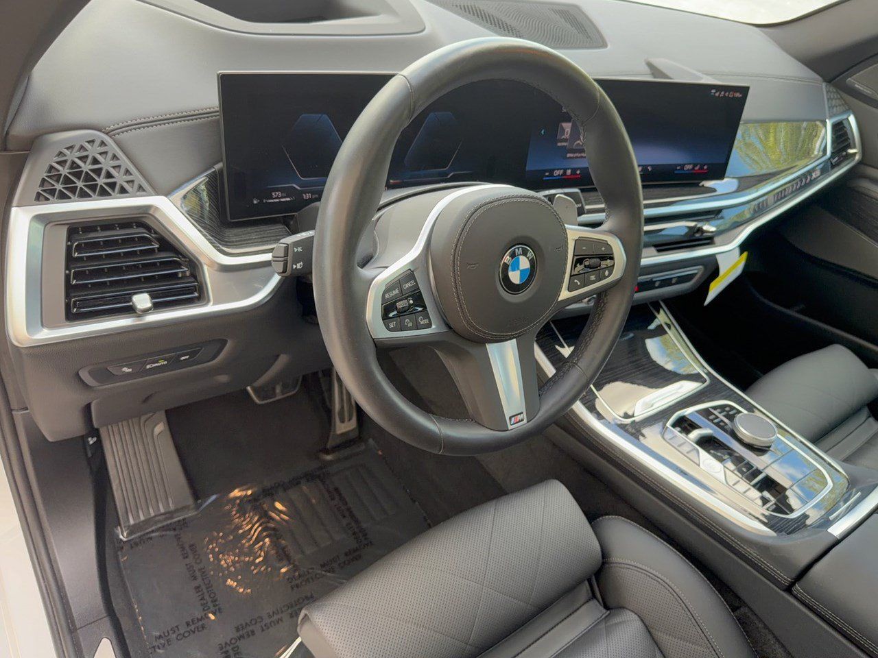 Used 2026 BMW X5 sDrive40i w/ M Sport Package RWD image 4