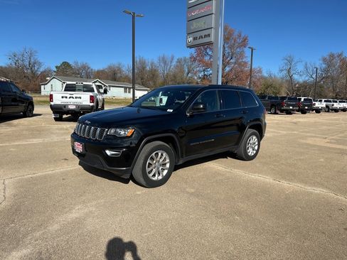 Used 2022 Jeep Grand Cherokee Laredo E image 1