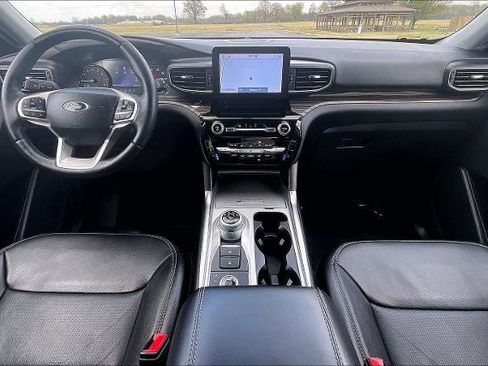 Certified 2023 Ford Explorer Limited AWD/4WD image 12